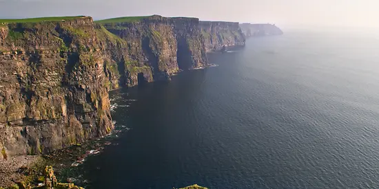 Man erkennt die berühmten Klippen von Moher.