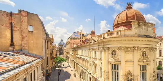 Man sieht die Altstadt Bukarest.